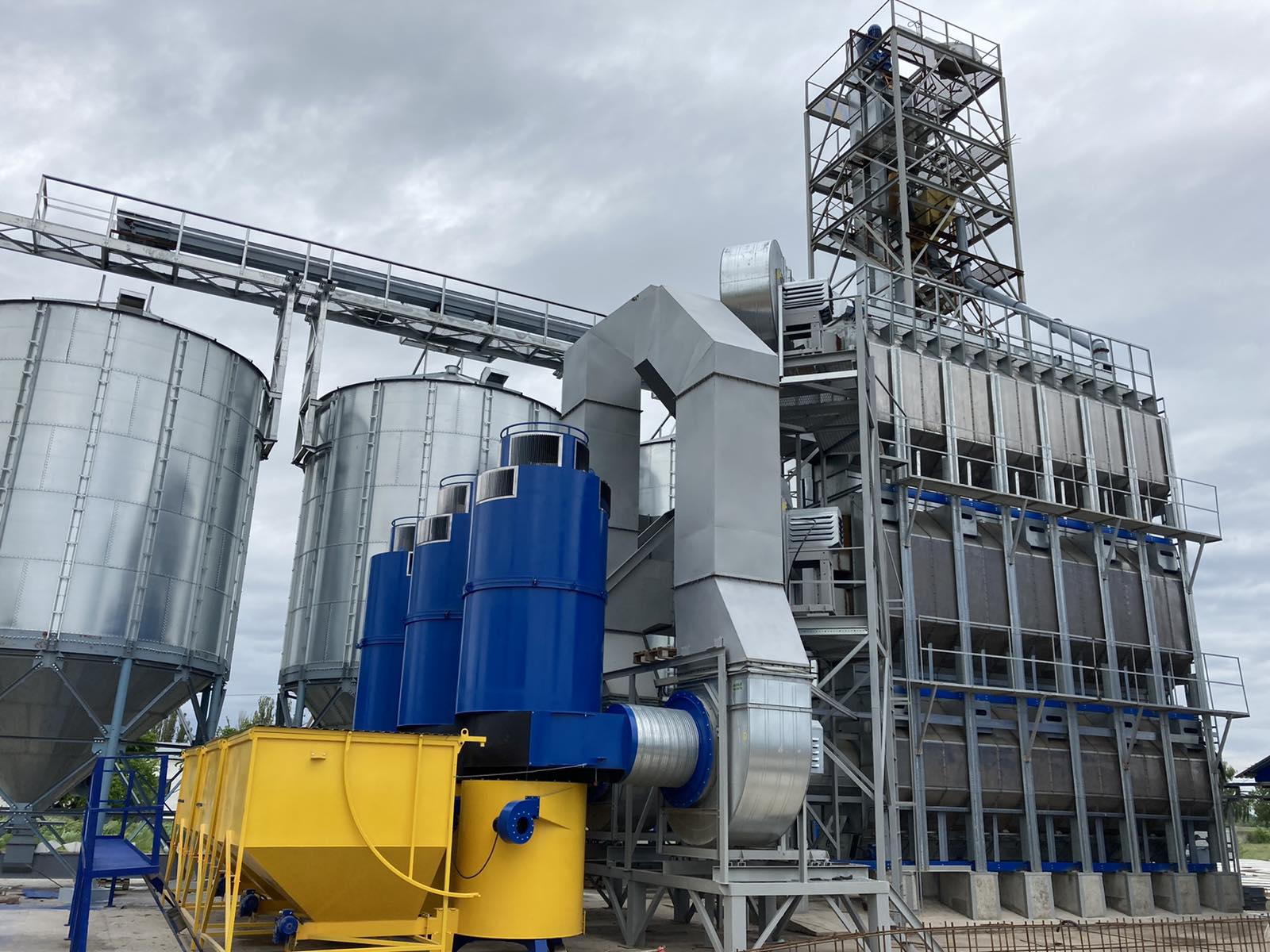 Зерносушарка Agro Star <sup>TM</sup>   збереже <br> ваш бюджет на 40% 